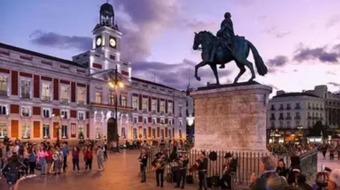 Apartament Puerta Del Sol House